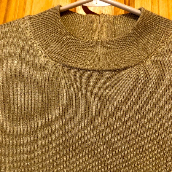 Draper’s & Damon’s Petites Metallic Gold Sweater - Picture 3 of 7